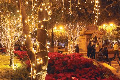 (Relatos) Navidad Books FD 2020 by Eelynn Cuellar