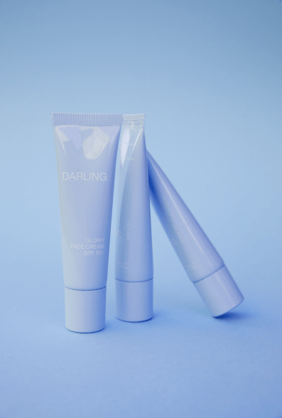 DARLING GLOWY: LA CREMA FACIAL PARA COMENZAR 2021 BRILLANDO
