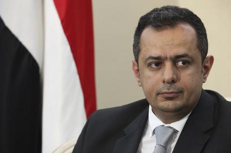 Yemen: PM dice que ataque en aeropuerto buscaba “erradicar” al gabinete