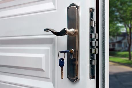 Seguridad, aislamiento y diseño de puertas blindadas