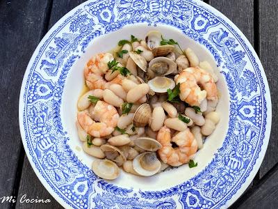 HABICHUELAS BLANCAS CON ALMEJAS Y LANGOSTINOS HABICHUELAS BLANCAS CON ALMEJAS Y LANGOSTINOS