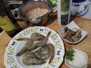 HABICHUELAS BLANCAS CON ALMEJAS Y LANGOSTINOS HABICHUELAS BLANCAS CON ALMEJAS Y LANGOSTINOS