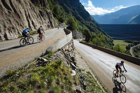 Alpe d’Huez altimetrías y curiosidades del coloso Frances