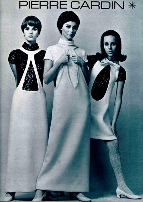 fotos moda futurista años 60: pierre cardin ropa 7