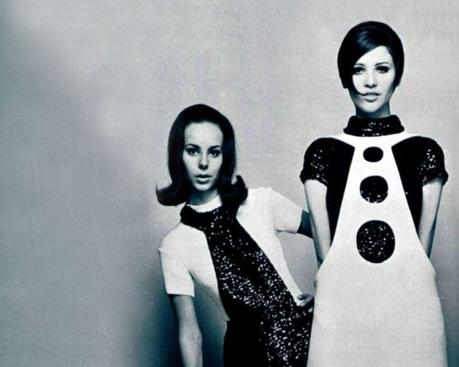 fotos moda futurista años 60: pierre cardin ropa 2