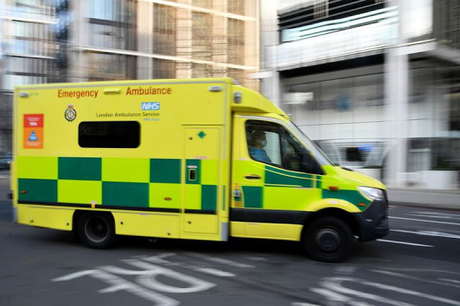 Londres reabrirá  hospital de campaña en caso de desborde sanitario