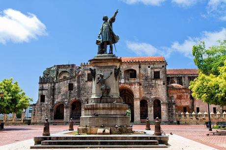 República Dominicana, un apéndice breve de la historia, su capital Santo Domingo y el afamado Hotel Catalonia *****