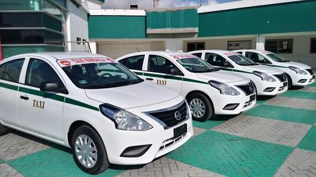 Como ir a Xcaret desde Cancún taxis cancun