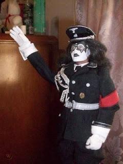 Ace Frehley: Kiss, nazis, Trump y UZIs Ace Frehley: Kiss, nazis, Trump y UZIs