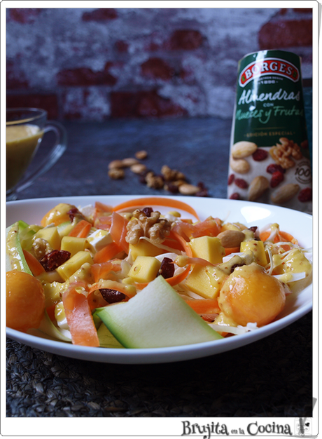 Ensalada calabacin, repollo y frutas