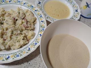 CROQUETAS DE TORTILLA DE HUEVO CON ESPÁRRAGOS TRIGUEROS, GAMBAS Y JAMON AL ESTILO DE KGB MALAGA CROQUETAS DE TORTILLA DE HUEVO CON ESPÁRRAGOS TRIGUEROS, GAMBAS Y JAMON AL ESTILO DE KGB MALAGA