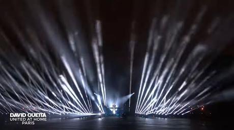 David Guetta y su espectacular despliegue de luz y sonido de año nuevo en el Louvre 32