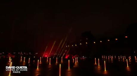 David Guetta y su espectacular despliegue de luz y sonido de año nuevo en el Louvre 15