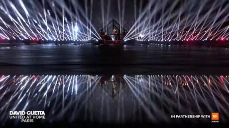 David Guetta y su espectacular despliegue de luz y sonido de año nuevo en el Louvre David Guetta y su espectacular despliegue de luz y sonido de año nuevo en el Louvre