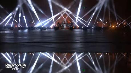 David Guetta y su espectacular despliegue de luz y sonido de año nuevo en el Louvre 26