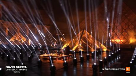David Guetta y su espectacular despliegue de luz y sonido de año nuevo en el Louvre 24