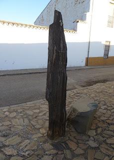 Imagen del mes: Menhir de La Cardenchosa, en el término de Azuaga