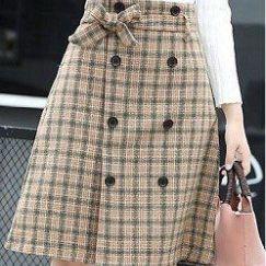 Ajustadas Faldas Cruzadas Cortas