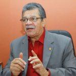 El kiosco de Earle: Opaca transparencia Earle Herrera