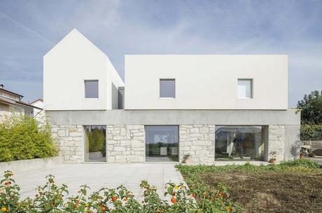 Remodelacion de Casa de Campo Minimalista en Gondomar