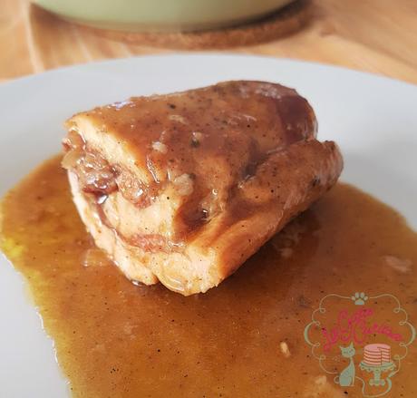 ROLLITOS DE POLLO RELLENOS DE JAMÓN, FOIE Y MERMELADA DE CEBOLLA ROLLITOS DE POLLO RELLENOS DE JAMÓN, FOIE Y MERMELADA DE CEBOLLA