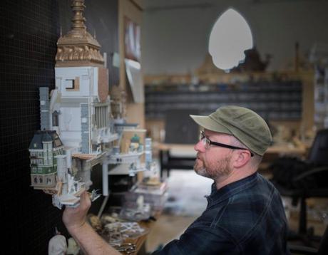 «Tabby Tyrant», la fantástica obra de yuxtaposiciones