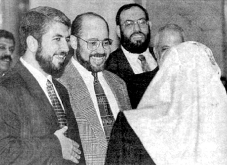 Codex Magica 16: La Mano En El Corazón - Signo De Devoción A Los Jefes Codex Magica 16: La Mano En El Corazón - Signo De Devoción A Los Jefes