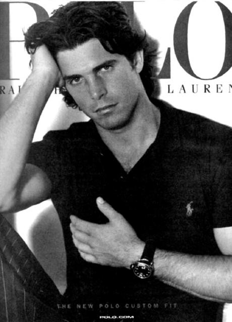 Codex Magica 16: La Mano En El Corazón - Signo De Devoción A Los Jefes Codex Magica 16: La Mano En El Corazón - Signo De Devoción A Los Jefes