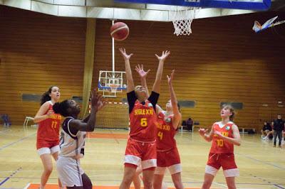 Galería de clics del Segle XXI-Bàsquet Femení Sant Adrià (Liga Femenina 2) Galería de clics del Segle XXI-Bàsquet Femení Sant Adrià (Liga Femenina 2)