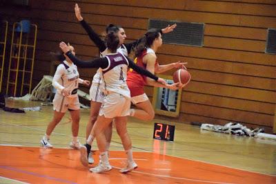 Galería de clics del Segle XXI-Bàsquet Femení Sant Adrià (Liga Femenina 2) Galería de clics del Segle XXI-Bàsquet Femení Sant Adrià (Liga Femenina 2)