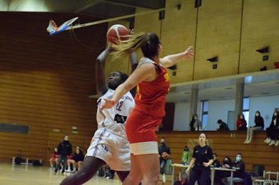 Galería de clics del Segle XXI-Bàsquet Femení Sant Adrià (Liga Femenina 2) Galería de clics del Segle XXI-Bàsquet Femení Sant Adrià (Liga Femenina 2)