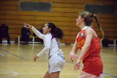 Galería de clics del Segle XXI-Bàsquet Femení Sant Adrià (Liga Femenina 2) Galería de clics del Segle XXI-Bàsquet Femení Sant Adrià (Liga Femenina 2)