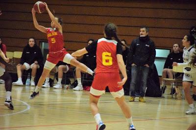 Galería de clics del Segle XXI-Bàsquet Femení Sant Adrià (Liga Femenina 2)