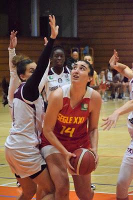 Galería de clics del Segle XXI-Bàsquet Femení Sant Adrià (Liga Femenina 2) Galería de clics del Segle XXI-Bàsquet Femení Sant Adrià (Liga Femenina 2)