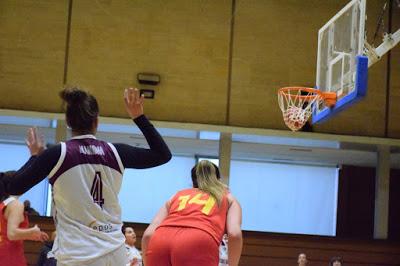 Galería de clics del Segle XXI-Bàsquet Femení Sant Adrià (Liga Femenina 2) Galería de clics del Segle XXI-Bàsquet Femení Sant Adrià (Liga Femenina 2)
