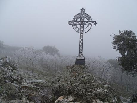 El Monasterio de Tentudía bajo la nieve, una curiosa visita.