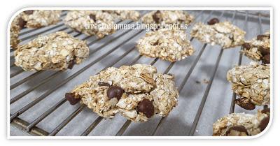 Galletas de avena, plátano y chocolate Galletas de avena, plátano y chocolate