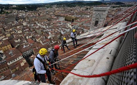 Cientos de huellas de animales encontradas en el techo de la catedral medieval de Florencia