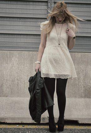 Falda Rosa Palo Con Medias Negras