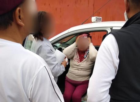 Asaltan y lesionan a mujer taxista en el Barrio de Tlaxcala