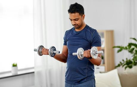 El mejor entrenamiento de brazos en casa que harás este año Rizo de Zottman