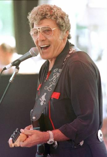 636518712657024582-Carl-Perkins-1989-Nashville Carl Perkins