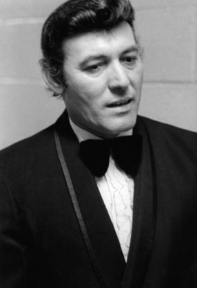 MV5BOWE3OTcyYjItMDAyMi00ODBiLWEwZWQtNDUzYjQ5M2U3OGY3XkEyXkFqcGdeQXVyMTYzMDM0NTU@._V1_ Carl Perkins