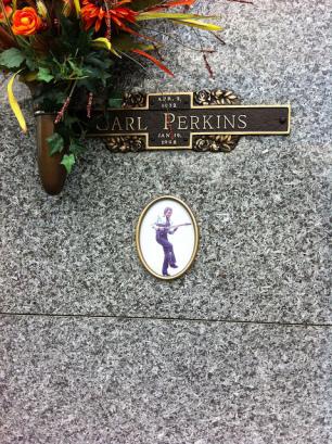 Carl-Grave Carl Perkins