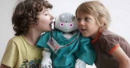 Tres cuestiones éticas en el campo de la interacción entre robots y personas Tres cuestiones éticas en el campo de la interacción entre robots y personas