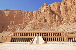 10 SITIOS IMPRESCINDIBLES QUE VER EN LUXOR 10 SITIOS IMPRESCINDIBLES QUE VER EN LUXOR