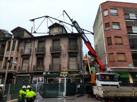 VÍDEO Y FOTOS | Así se despidieron los dos proyectores de carbones del emblemático Cine Adriano 5 VÍDEO Y FOTOS | Así se despidieron los dos proyectores de carbones del emblemático Cine Adriano 5