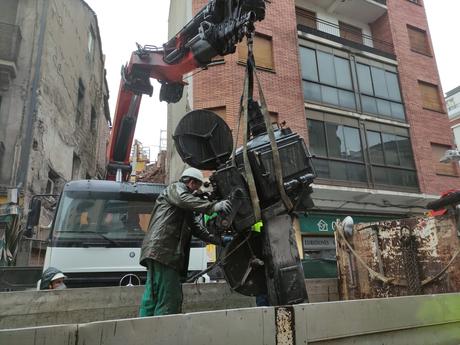 VÍDEO Y FOTOS | Así se despidieron los dos proyectores de carbones del emblemático Cine Adriano 2 VÍDEO Y FOTOS | Así se despidieron los dos proyectores de carbones del emblemático Cine Adriano 2