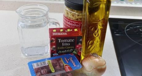 Macarrones con Jamón en Thermomix ® Los ingredientes necesarios para hacer los macarrones con jamón