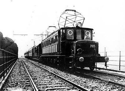 LOS MEDIOS DE TRANSPORTE EN LA SEGUNDA FASE DE LA REVOLUCIÓN INDUSTRIAL (I): EL FERROCARRIL